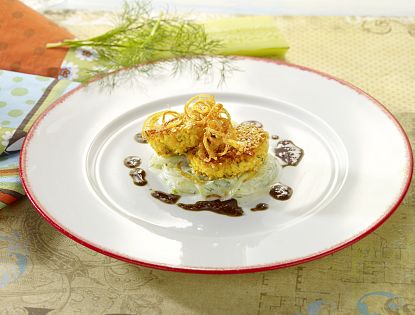 Hirselaibchen mit Joghurt-Dillgurken
