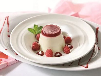 Spargel Panna Cotta mit Erdbeermark